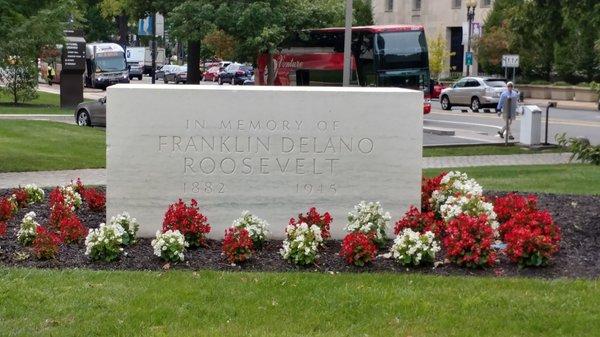 This is the OLD FDR Memorial. See the next picture for the narrative of why it is what it is and why it is where it is.