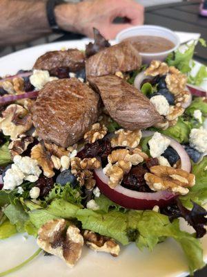Steak & Bleu Salad