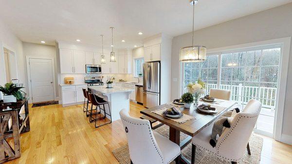 Open concept kitchen plan.
This homeowner chose LG Hausys Roccoco Quartz for the kitchen.