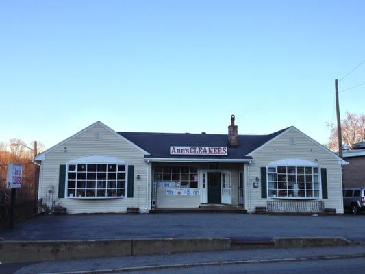 Ann's Dry Cleaning