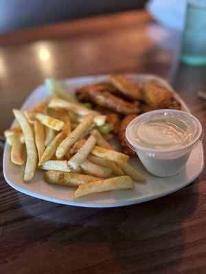 Locos Grill & Pub, Eastside