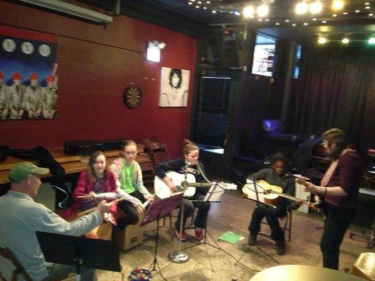 Friendly School of Folk Music