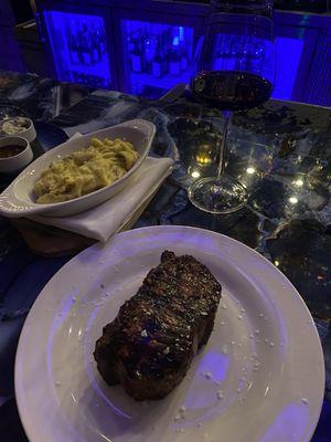 Blu’ Steakhouse