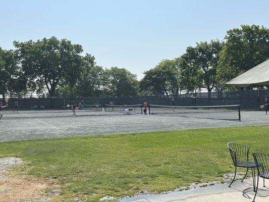 Diversey Driving Range & Mini Golf