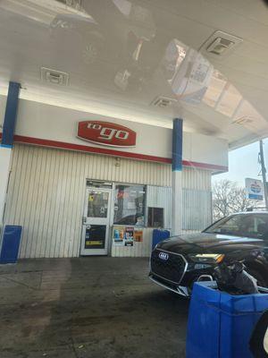 Gas station no bathrooms to the public