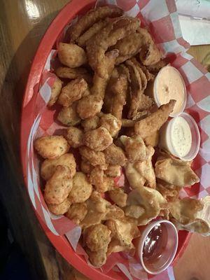 Twilly's Sports Bar & Grill