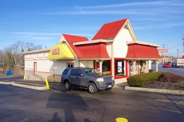 Lee's Famous Recipe Chicken