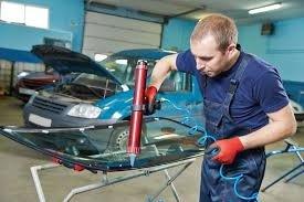 Free mobile windshield replacement and auto glass repair service in Richmond, TX 77469.