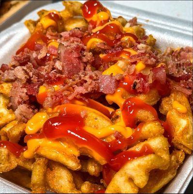 Papa Frites Loaded fries with bacon, cheese, ketchup