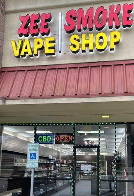 ZEE SMOKE/VAPE SHOP