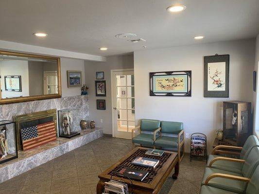 Waiting Room Alternate view @ Arensdorf Chiropractic. Home of Santa Maria Chiropractor Dr. Ray Arensdorf