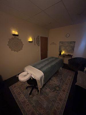 I provide a calm and peaceful environment for your session.