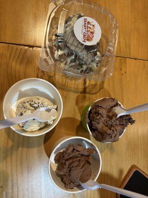 Oreo cheesecake and Ice cream