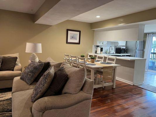 Magnum Cleaning & Painting Services