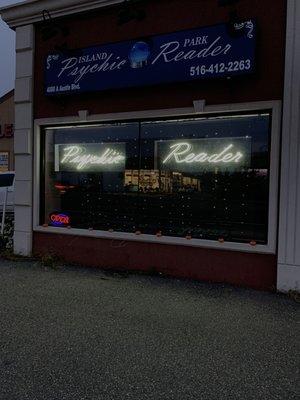Island park psychic reader