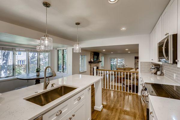 Single bowl under mount stainless kitchen sink