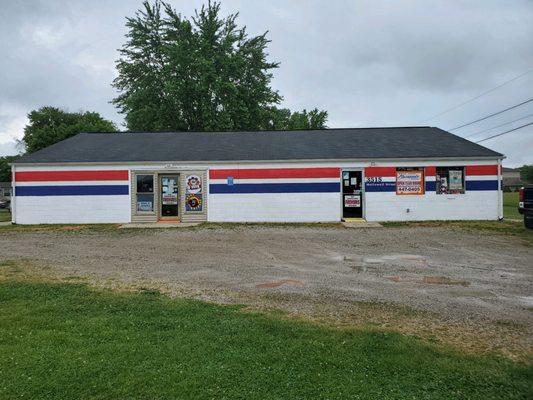 Located at 3515Hollowell Street Columbus, IN47201
Across from East High School