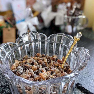 Cane sugar rocks for tea