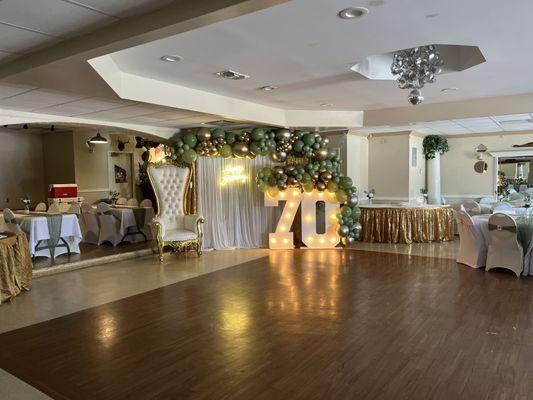 Thrown chair rentals