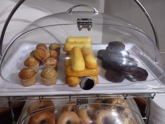 Twinkies and ding dongs for breakfast best thing about this hotel