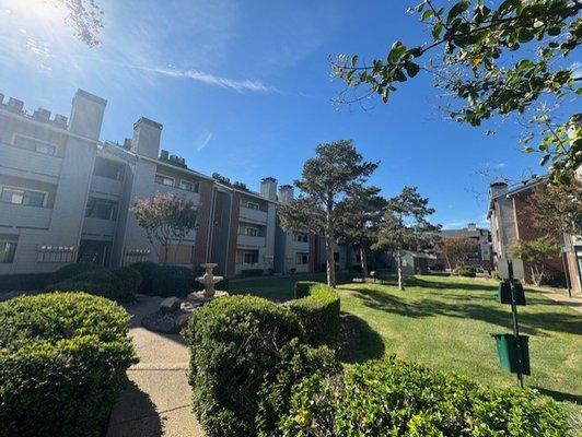 Claro Court Apartments