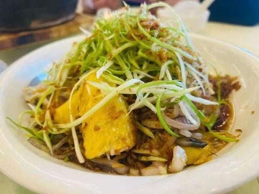 Chicken with onion and sauce