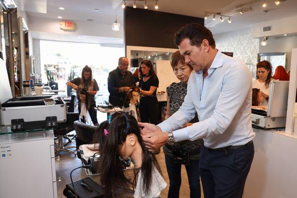 Education classes avaialble by celebrity stylist Sacha Quarles. The best tips and tricks from Hollywood