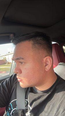 Very nice mid fade. The barber is highly experienced for asian hairs.