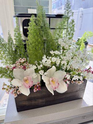 Final arrangement that my friend received.