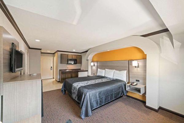 ABVIS Brenham TX King Kitchennette