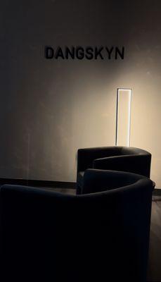 Specialized acne treatments and athlete-focused facials using advanced Korean techniques for radiant, healthy skin. Book your session today