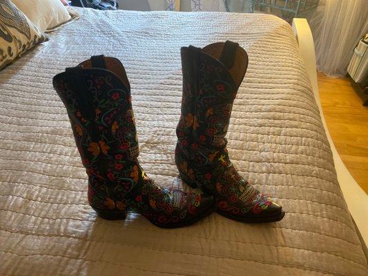 Mr Herman Baker's Shoe Shine Service