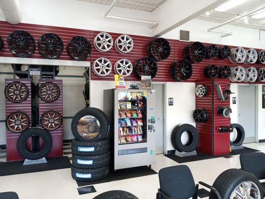 Les Schwab Tire Center