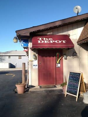 Depot Bar & Grill