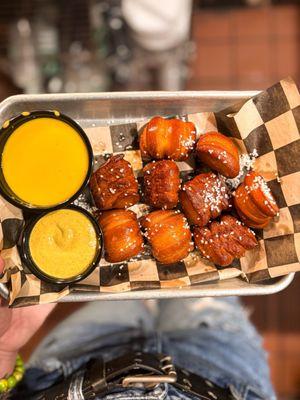 Pretzel bites