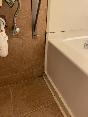 Travelodge by Wyndham Cleveland Lakewood
