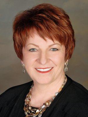 Leslie Thorup - CENTURY 21 Everest Realty Group