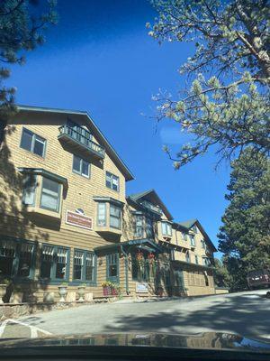 The Historic Crags Lodge