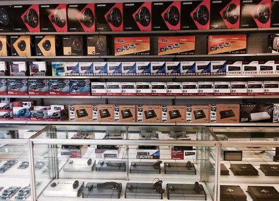 Milwaukee Auto Glass & Sound