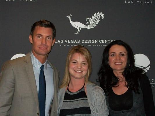 Melissa is in the middle