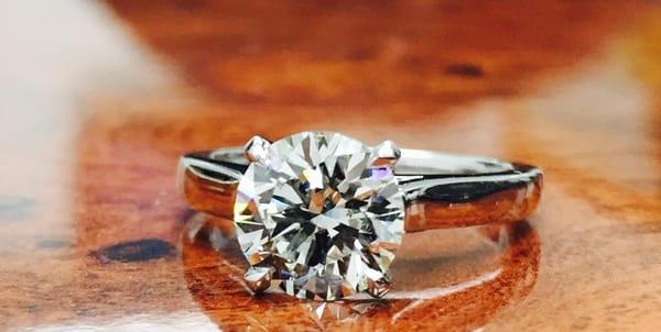 Little Bird - Diamond & Engagement Ring Expertise