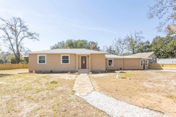 29 Mindoro Cir after