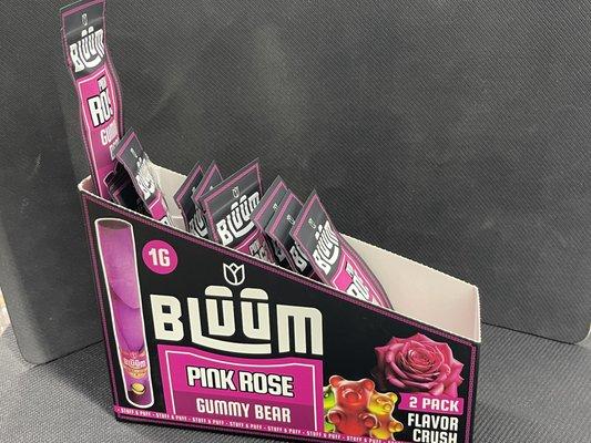 New rose petals wraps with king palm style crush.New from King Palm!