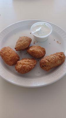 Bear-n-T’s Hideaway