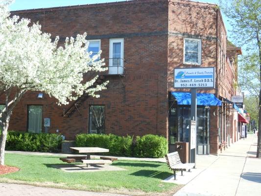 James F Lesch, DDS, PA