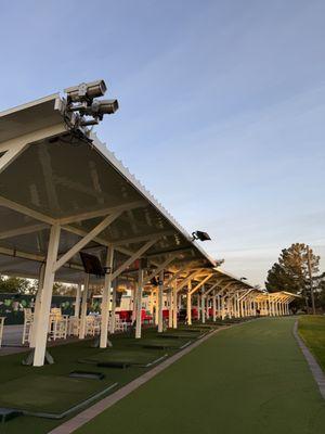 Located at a TopTracer facility, just buy your range balls and get full access to all its features!