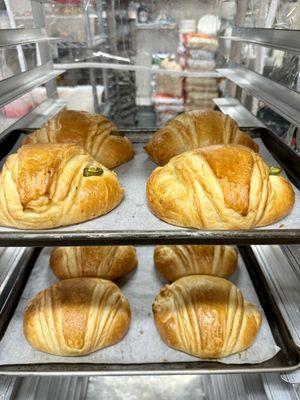 We now serve ham and cheese croissants. These are loaded and baked fresh every morning. Available in regular or with jalapeño.