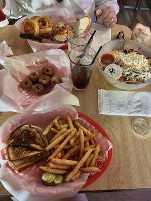 Smitty's Bar & Grill