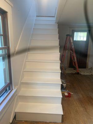 Danica’s Painting and Flooring