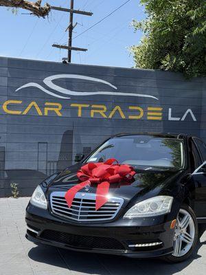 Michael had my gift wrapped with a lovely red bow!